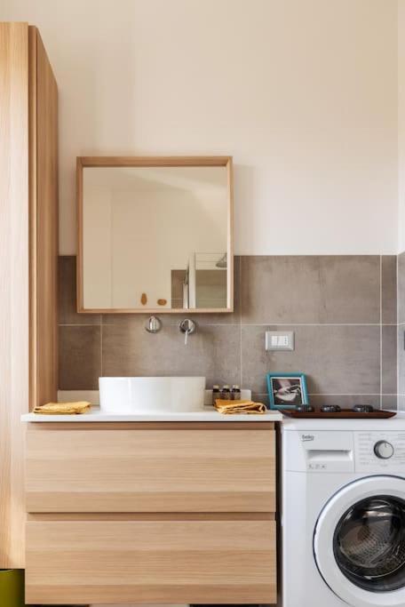 Ferienwohnung Schiavoni Flexyrent Wifi Mailand Exterior foto