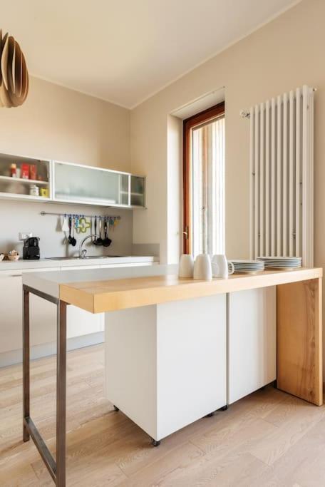 Ferienwohnung Schiavoni Flexyrent Wifi Mailand Exterior foto